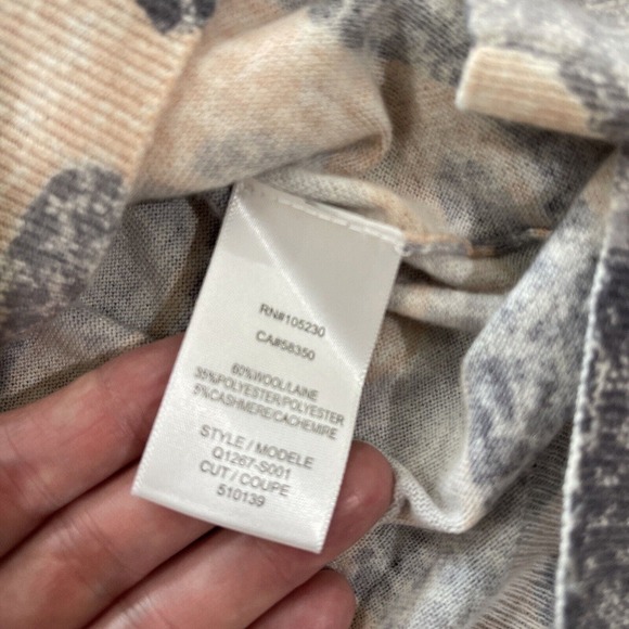 EQUIPMENT Sloan Camo Sweater Women Medium Wool Cashmere Blend Neutrals Crew - Picture 6 of 8